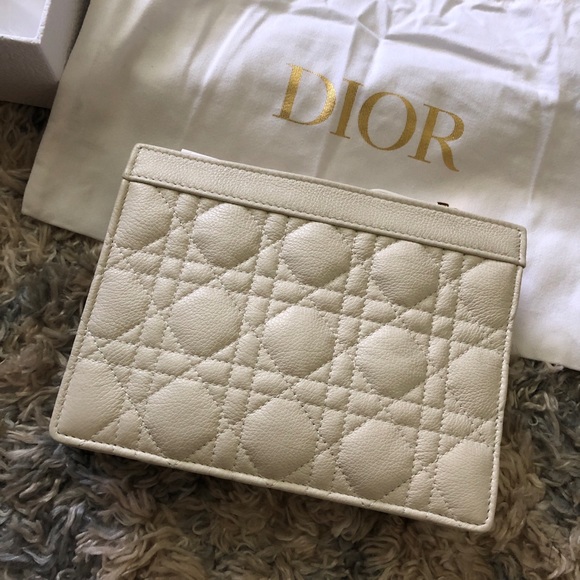 CHRISTIAN DIOR CARO ZIPPED POUCH WITH CHAIN - Picture 2 of 8